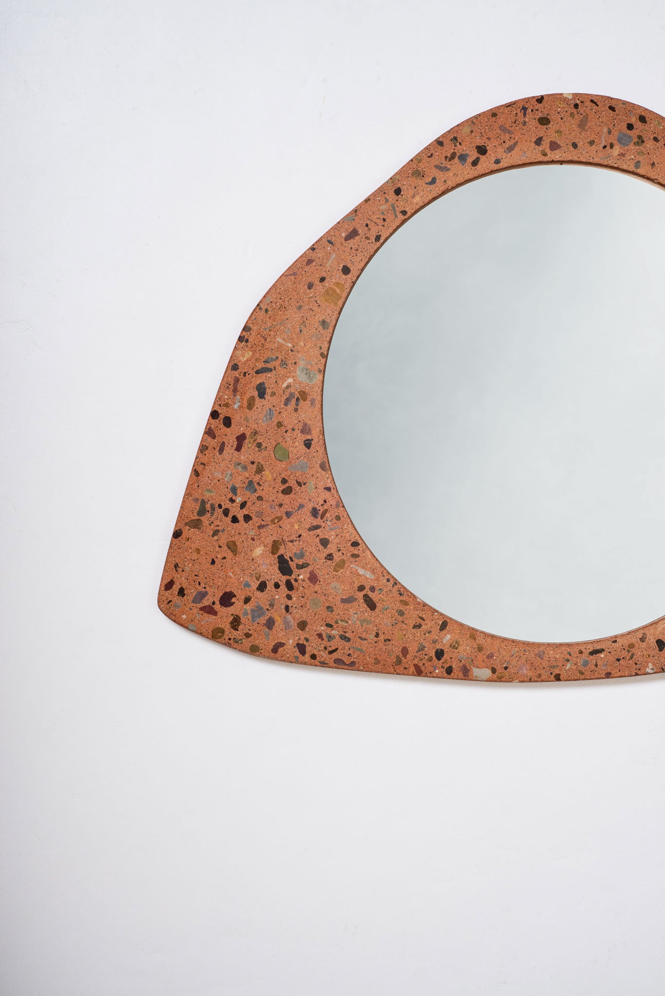 Nova Mirror